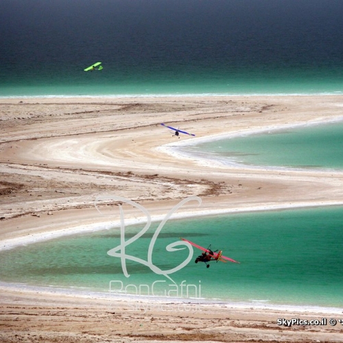 Aerial sightseeing along the retreating shores of the Dead Sea
